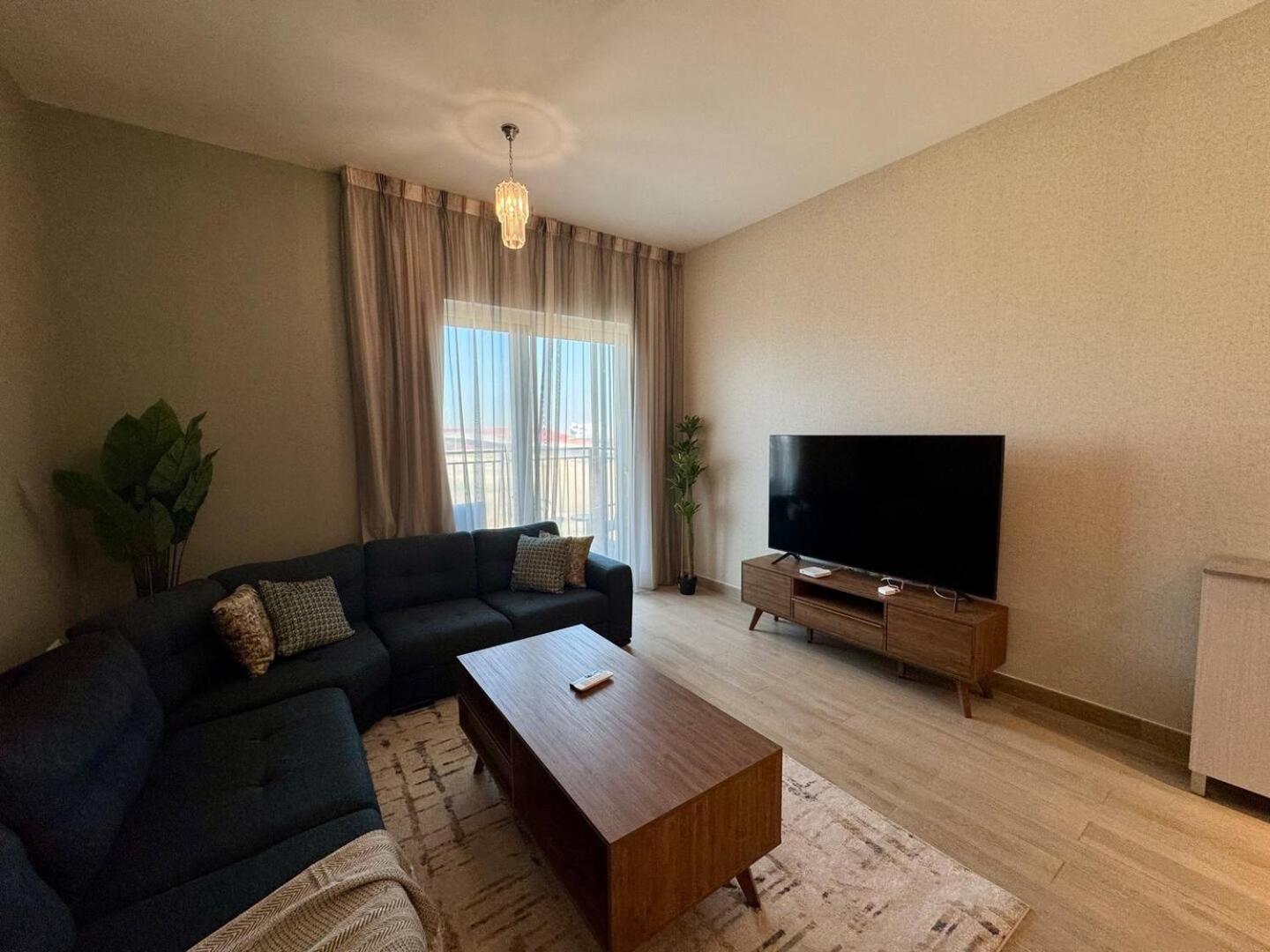 Apartment Canal & Marina View 1br High Floor Pool & Gym *