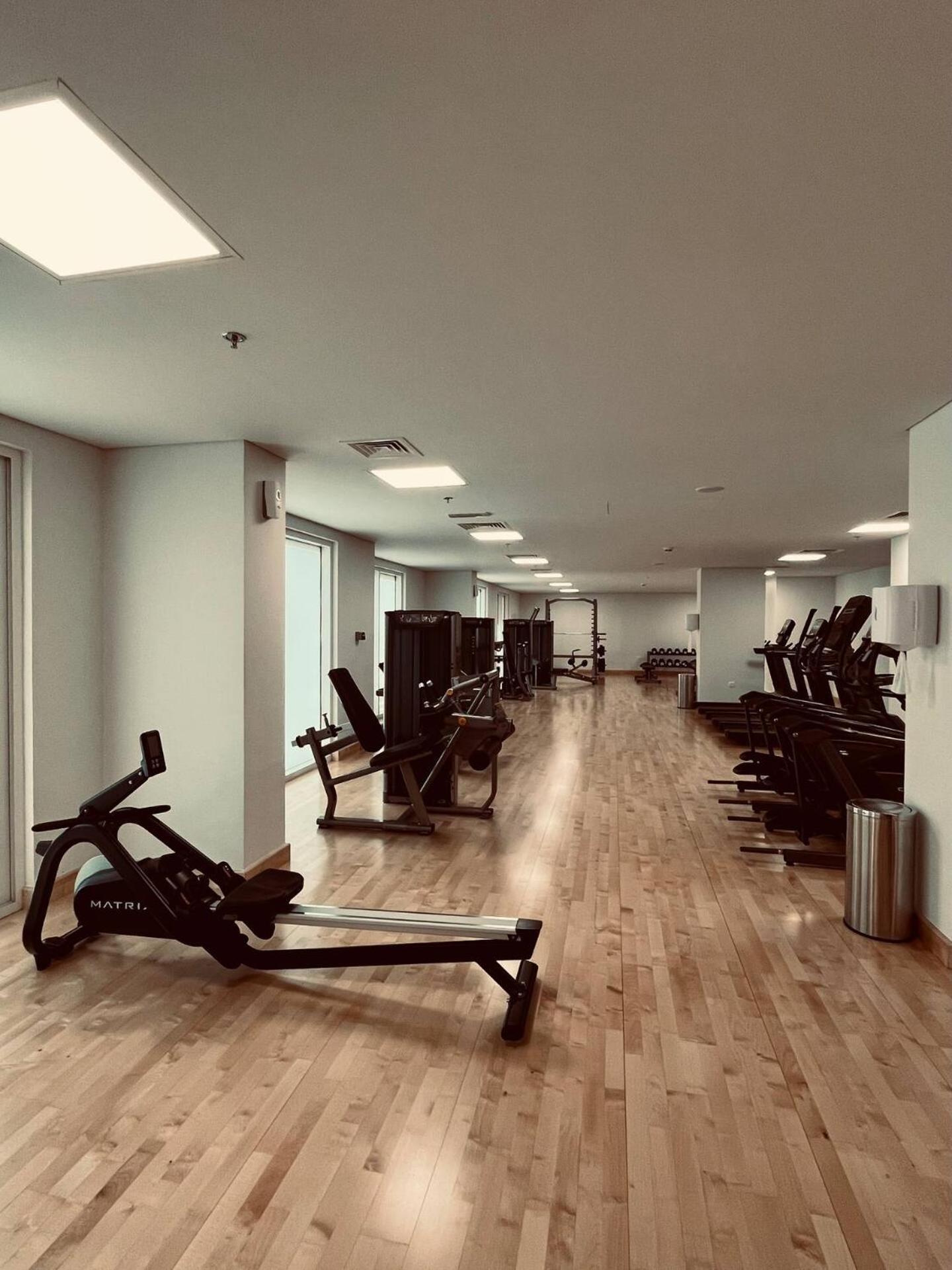 Canal & Marina View 1br High Floor Pool & Gym *